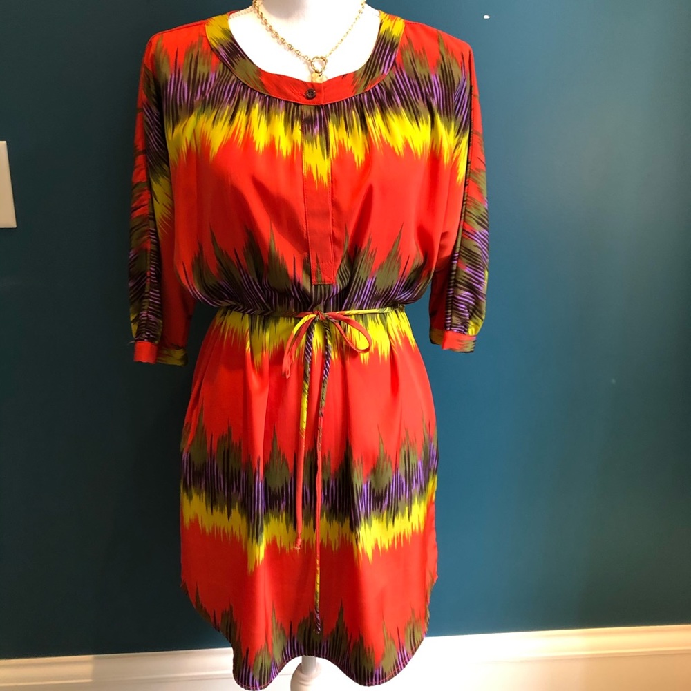 Glam multi colored shirt dress with tie. Size M